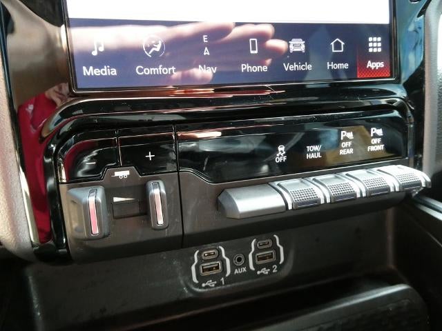 2024 RAM 1500 Laramie 4x4 Crew Cab 5'7" Box