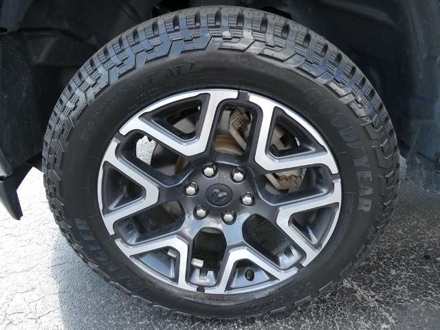 2019 RAM 1500 Laramie Crew Cab 4x4 5'7' Box