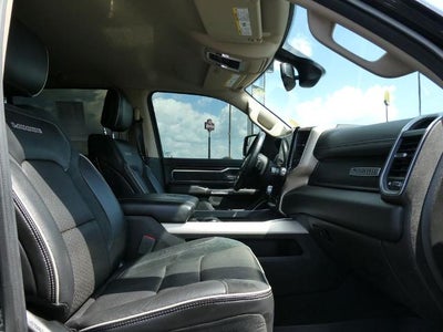 2019 RAM 1500 Laramie Crew Cab 4x4 5'7' Box