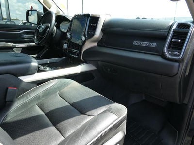 2019 RAM 1500 Laramie Crew Cab 4x4 5'7' Box