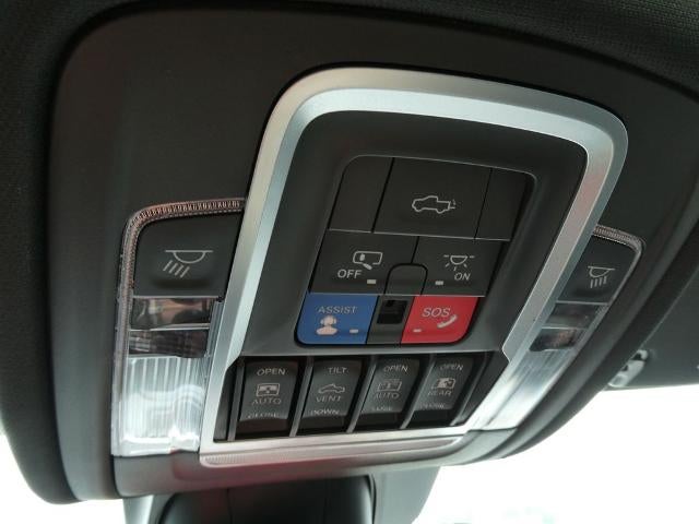 2021 RAM 1500 Laramie Crew Cab 4x4 5'7' Box