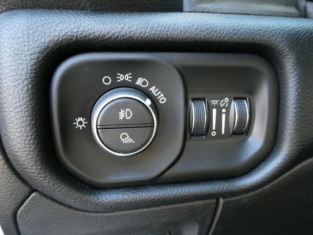 2021 RAM 1500 Laramie Crew Cab 4x4 5'7' Box