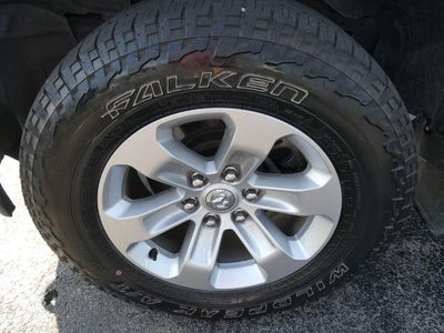 2021 RAM 1500 Laramie 4x4 Crew Cab 5'7" Box