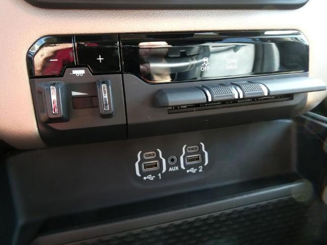 2021 RAM 1500 Laramie 4x4 Crew Cab 5'7" Box