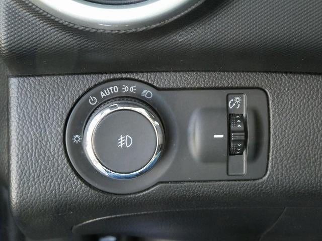 2020 Chevrolet Sonic FWD Sedan LT