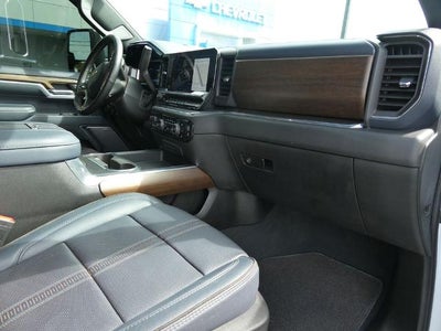 2024 Chevrolet Silverado 3500 HD Crew Cab Long Box 4-Wheel Drive High Country