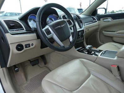 2014 Chrysler 300 4dr Sdn RWD