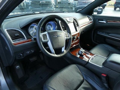 2014 Chrysler 300 4dr Sdn RWD