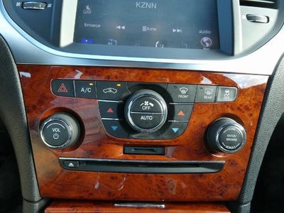 2014 Chrysler 300 4dr Sdn RWD