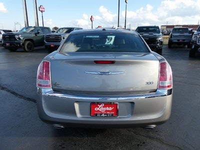 2014 Chrysler 300 4dr Sdn RWD