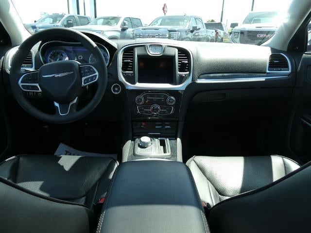 2023 Chrysler 300 Touring L