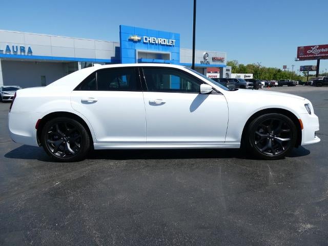 2023 Chrysler 300 Touring L