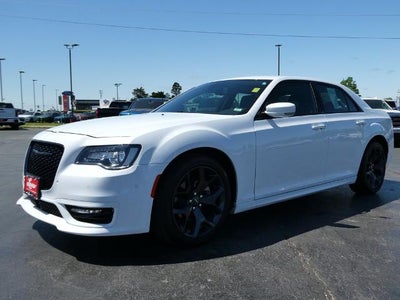 2023 Chrysler 300 Touring L