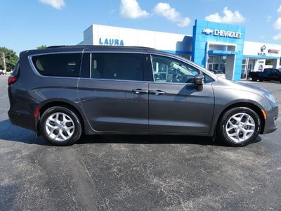 2019 Chrysler Pacifica Touring Plus FWD
