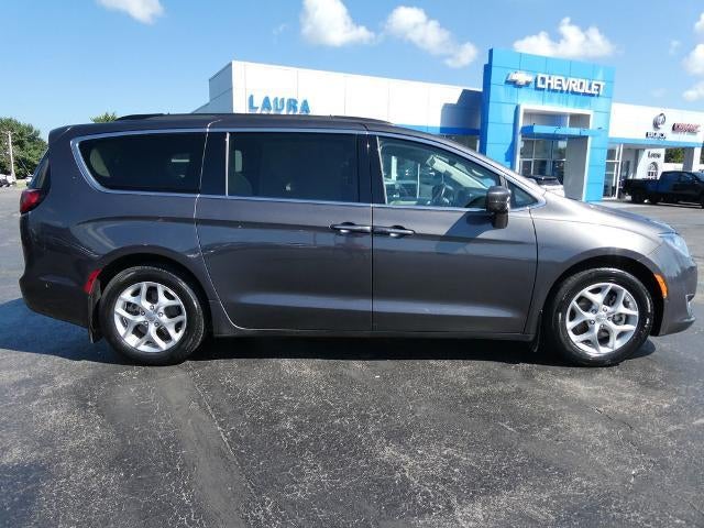 2019 Chrysler Pacifica Touring Plus FWD