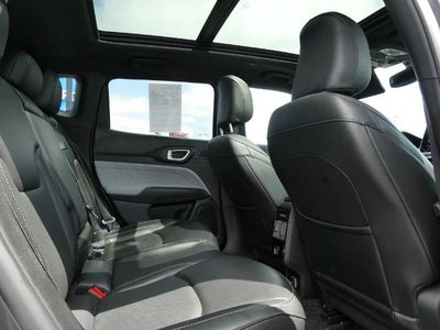 2023 Jeep Compass Latitude Lux FWD