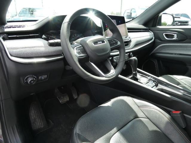 2023 Jeep Compass Latitude Lux FWD