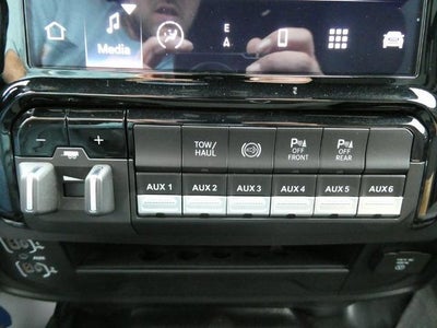 2024 RAM 3500 Big Horn 4x4 Crew Cab 8' Box