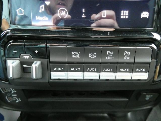 2024 RAM 3500 Big Horn 4x4 Crew Cab 8' Box