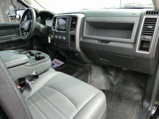 2020 RAM 1500 Classic Tradesman Crew Cab 4x4 5'7' Box