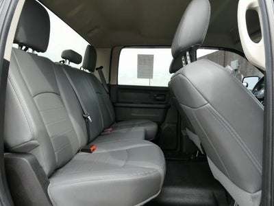 2020 RAM 1500 Classic Tradesman Crew Cab 4x4 5'7' Box