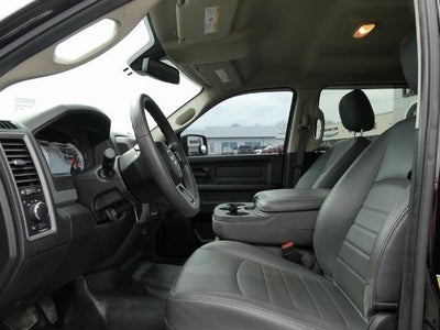 2020 RAM 1500 Classic Tradesman Crew Cab 4x4 5'7' Box