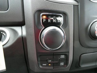 2020 RAM 1500 Classic Tradesman Crew Cab 4x4 5'7' Box