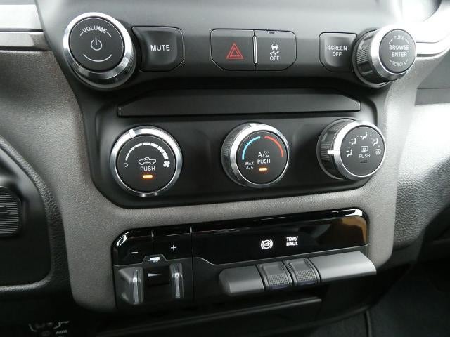 2022 RAM 2500 Tradesman Crew Cab 4x4 6'4' Box