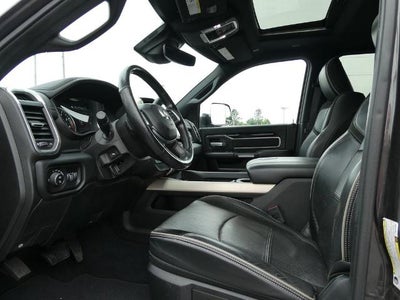 2019 RAM 2500 Laramie Crew Cab 4x4 6'4' Box