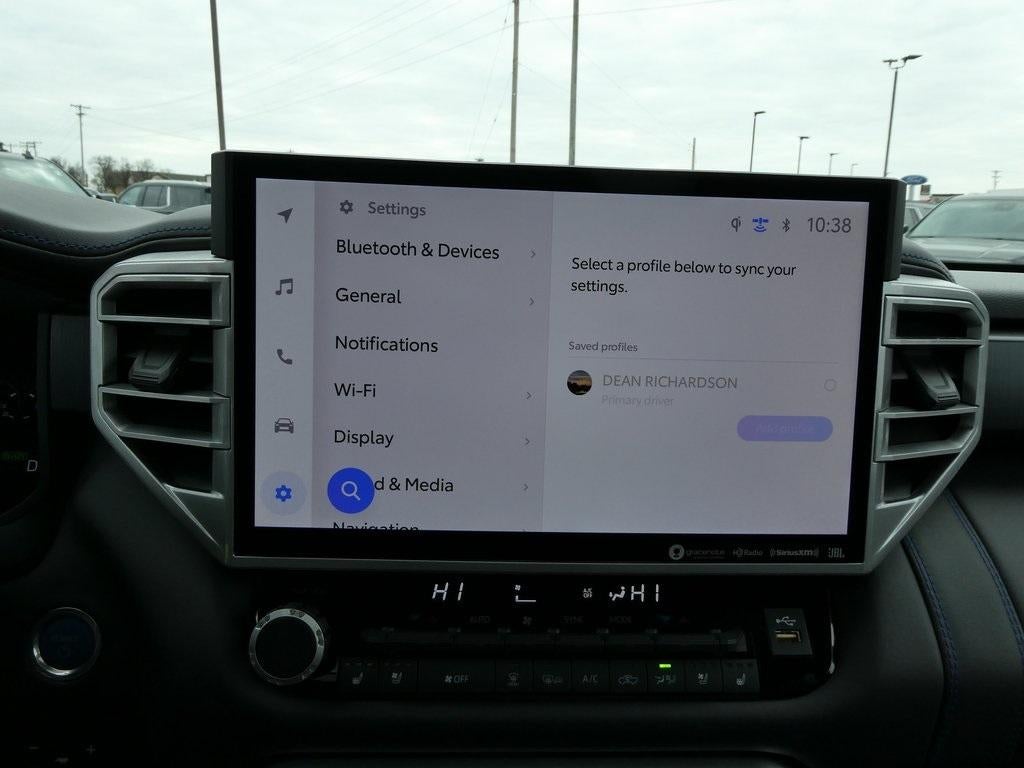 2022 Toyota Tundra Hybrid Platinum