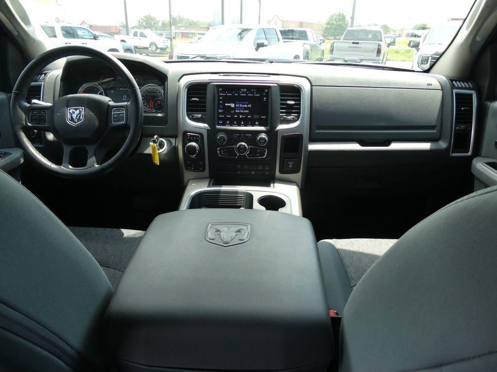 2018 RAM 1500 Big Horn Crew Cab 4x4 5'7" Box