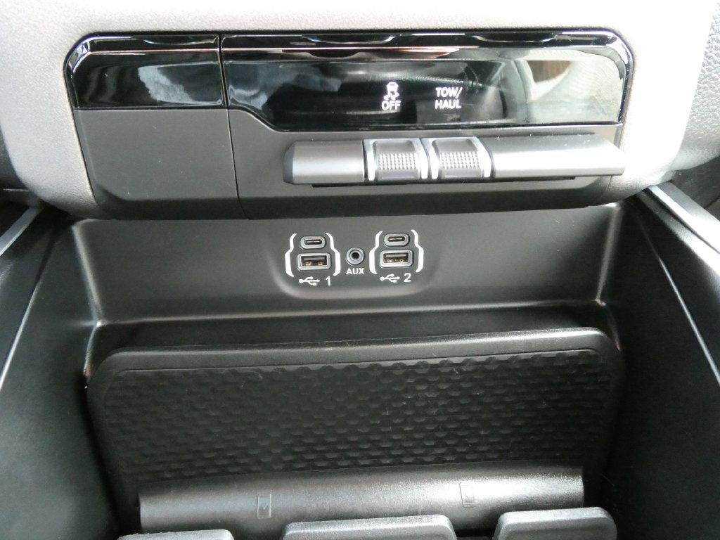 2021 RAM 1500 Big Horn Quad Cab 4x4 6'4" Box