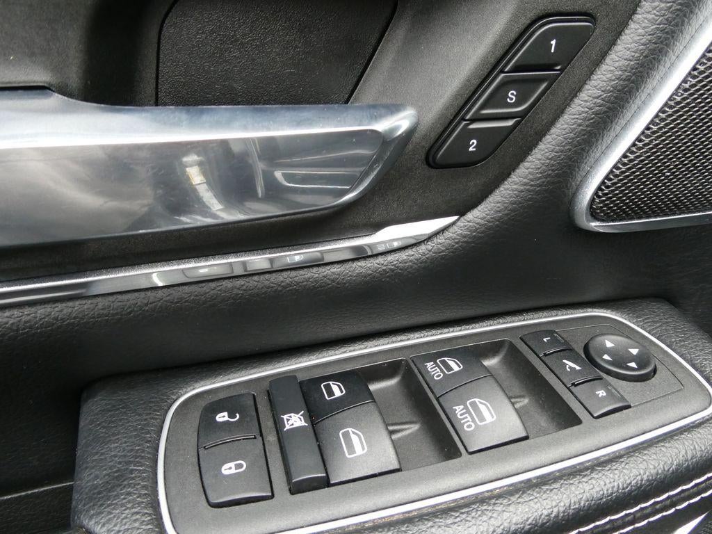 2022 RAM 1500 Laramie Crew Cab 4x4 5'7" Box