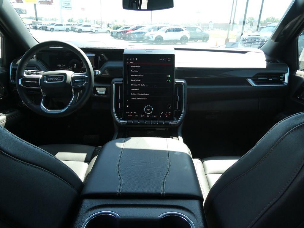 2025 GMC Yukon Elevation