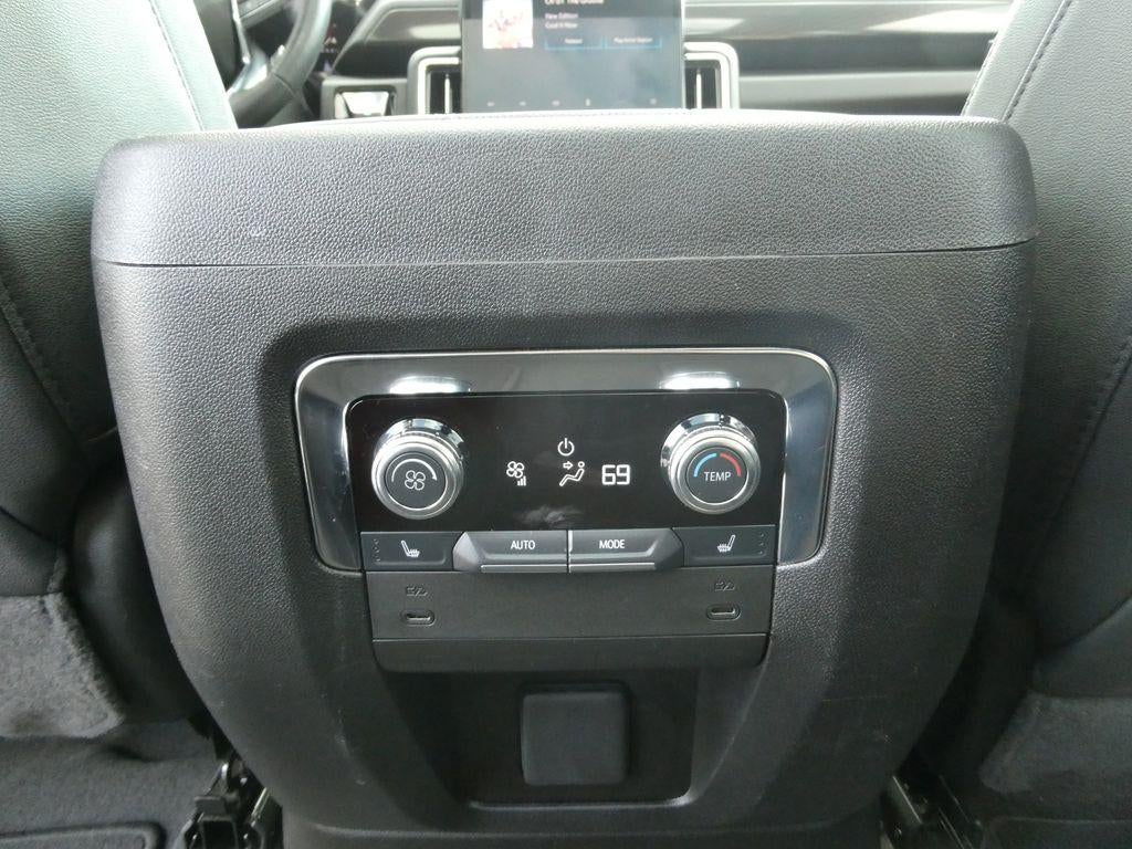 2025 GMC Yukon Elevation