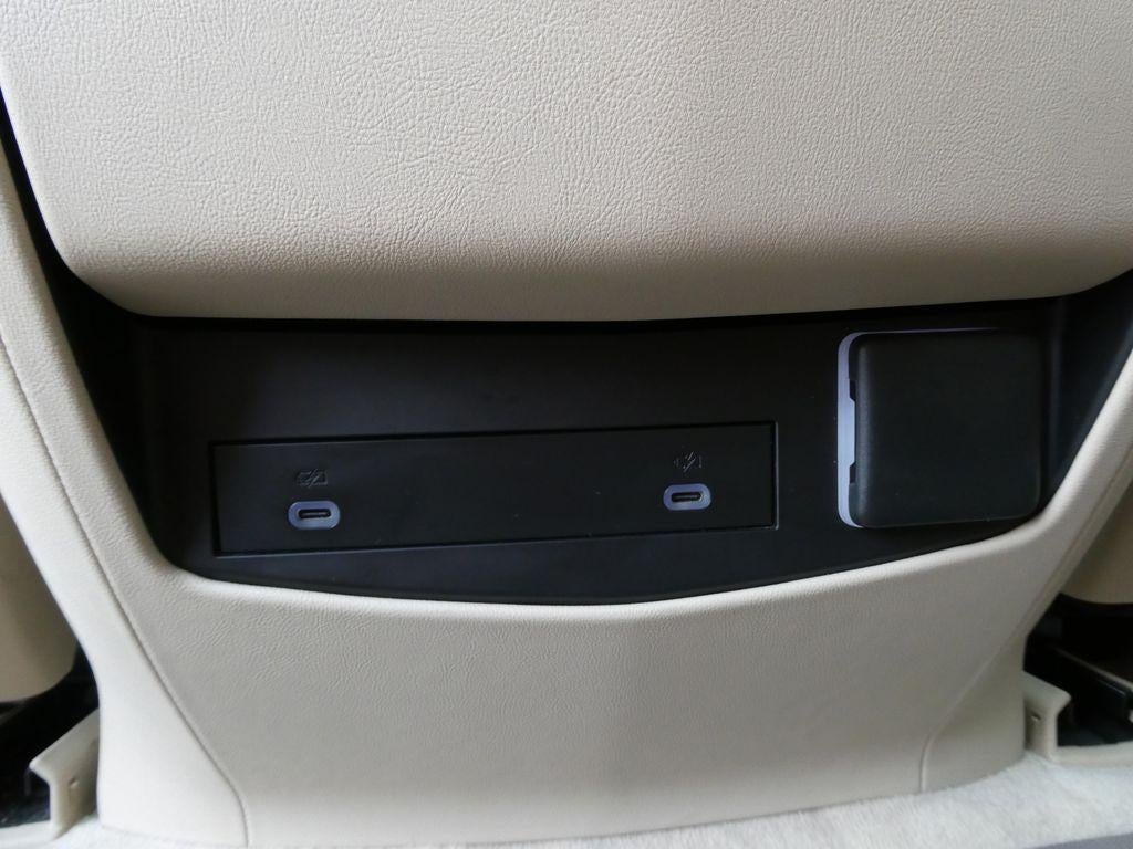 2022 Cadillac Escalade ESV Premium Luxury