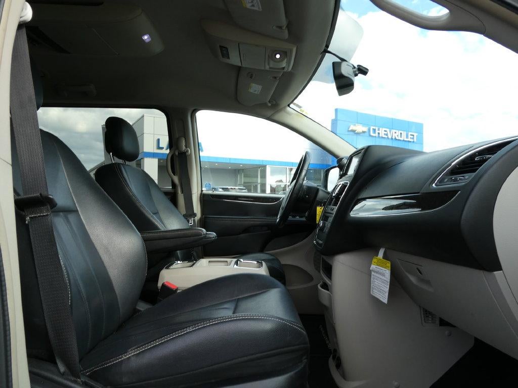 2014 Chrysler Town & Country Touring