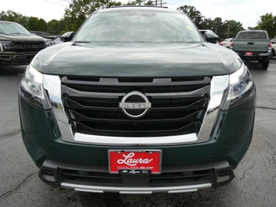 2023 Nissan Pathfinder SL 4WD
