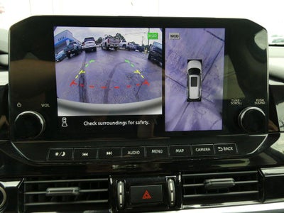 2023 Nissan Pathfinder SL 4WD