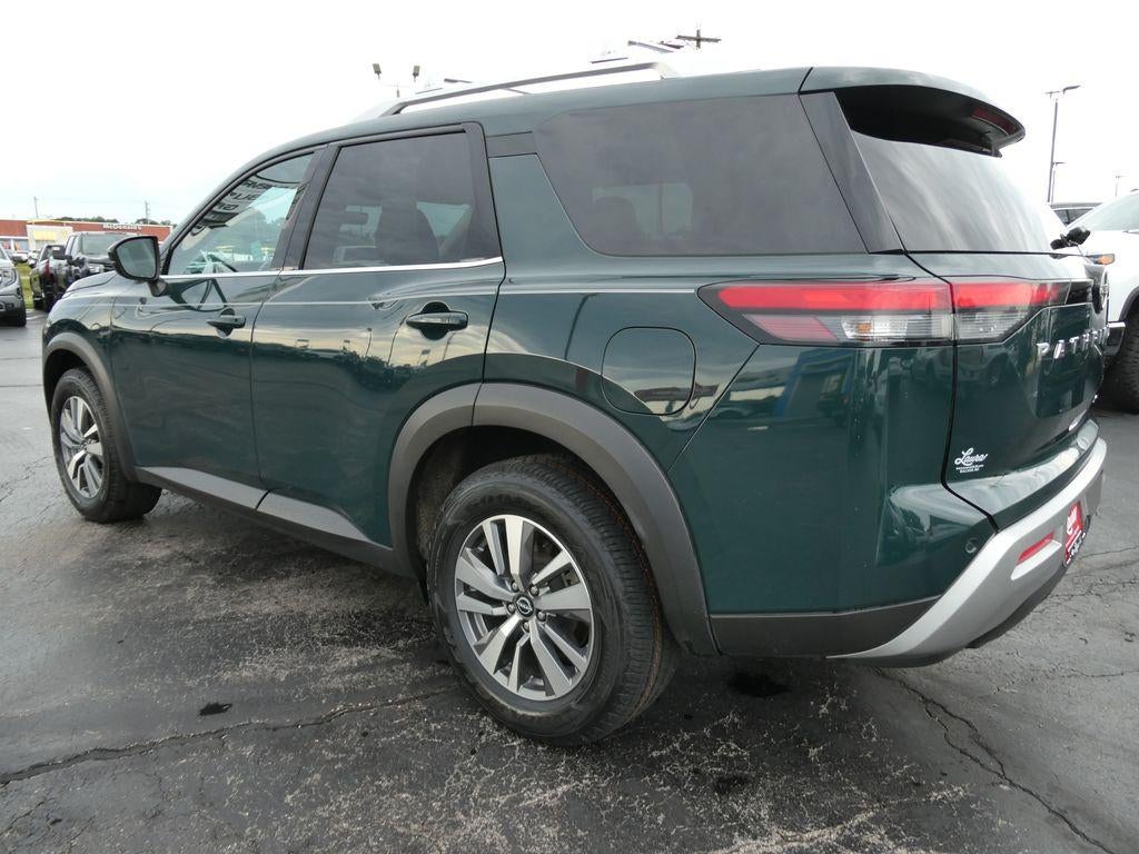 2023 Nissan Pathfinder SL 4WD