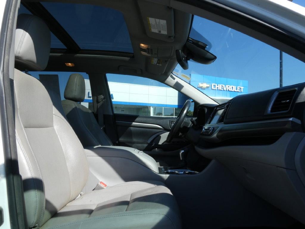 2017 Toyota Highlander Limited Platinum